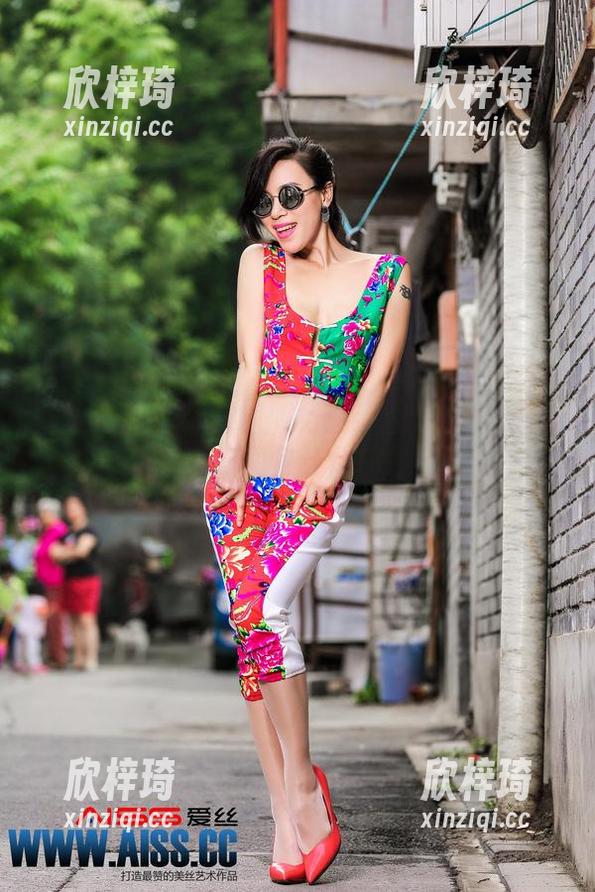 爱丝X发型师强制服务：原图怎么受得了这样一对，图包让你向往不已。