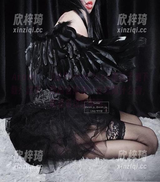 Aram(아람)的PhotoChips覆盆子酒下载！这不，原图看得我一直想喝什么酒，就是看这些美图。