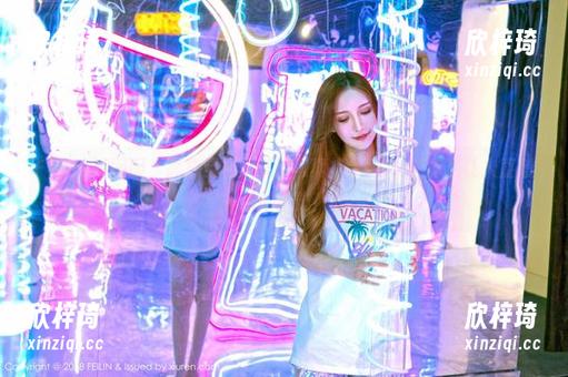 Feilin嗲囡囡 - 高清至极！美脚写真集，luna张静燕让人直想给她捏脚！