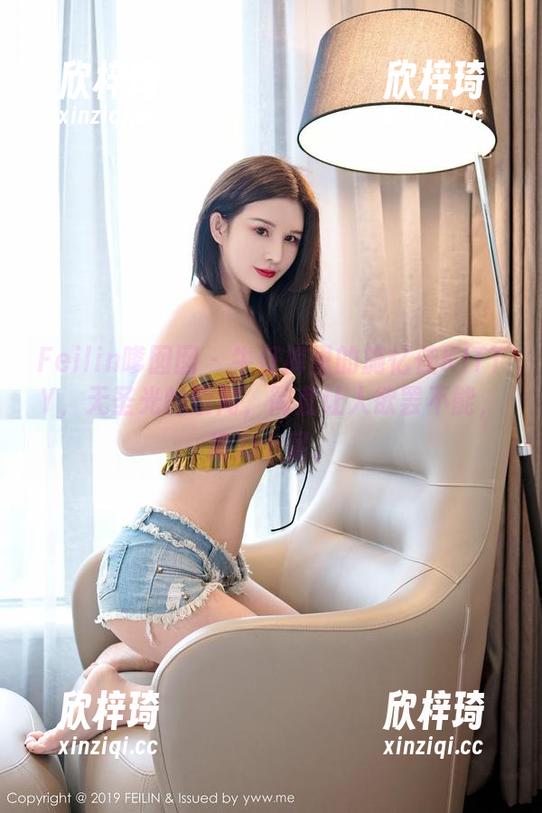 Feilin嗲囡囡 - 牛仔裤里的施忆佳KITTY，无圣光的瞬间，简直让人欲罢不能，魔力十足。