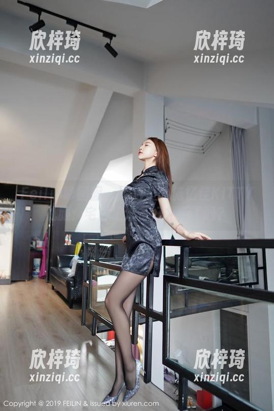 Feilin嗲囡囡-施忆佳KITTY Feilin嗲囡囡 - 图包里的施忆佳KITTY礼服:宅男们准备好扑街了吗?