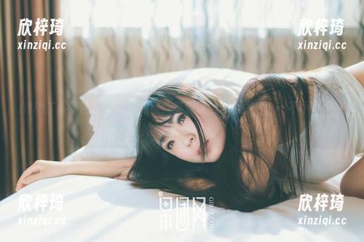 GIRLT果团网 - 路过高跟鞋：莫雅淇的在线图片，一不小心又被她的姿态吸引。
