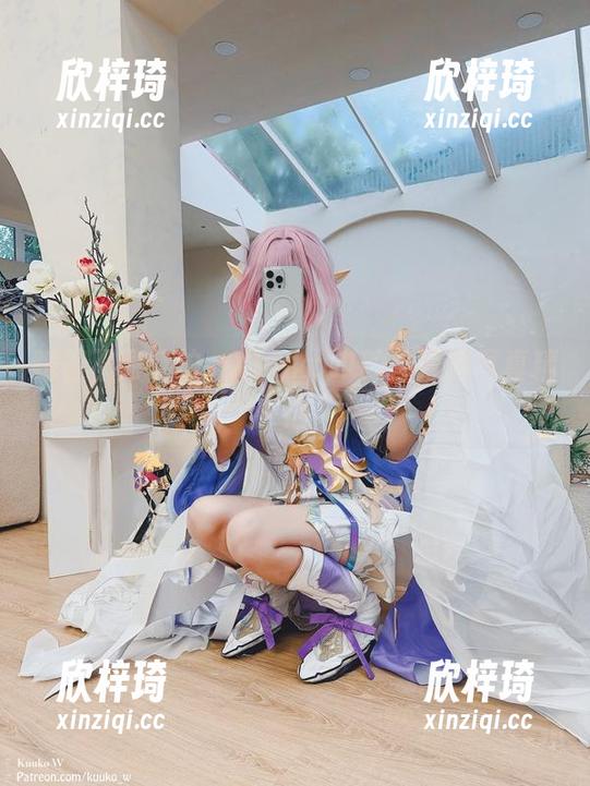 踩着不同节拍，KuukoW的体操服写真精选