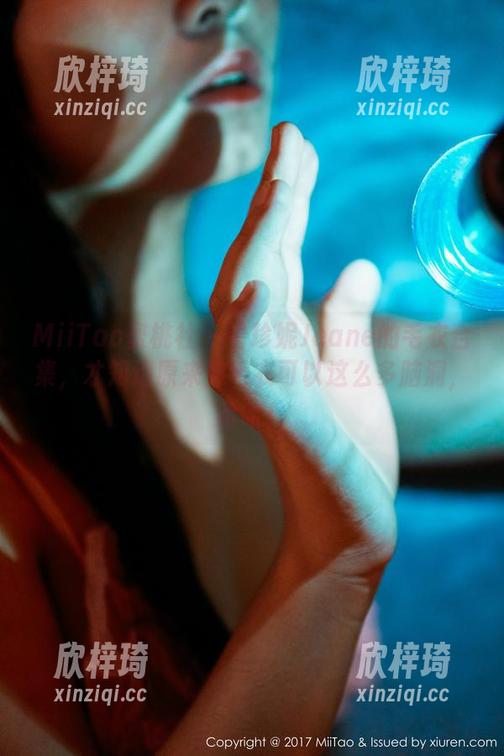 MiiTao蜜桃社 - 看珍妮Jeane的毛衣合集，才知道原来穿毛衣可以这么多脑洞，哈哈！