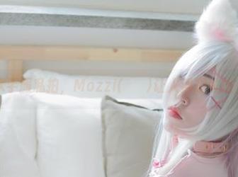 水手服私拍，Mozzi(모찌)让人浮想联翩？