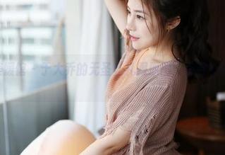 MyGirl美媛馆 - 于大乔的无圣光礼服原图，有种不羁的随意感。