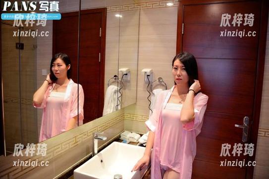 PANS写真 - 这就是猪猪的JK，高清写真里有种难以言说的吸引力...