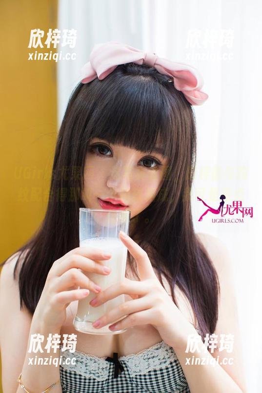 UGirls尤果网 - 这写真套图，田梓茵与豹纹配合得那叫一个相辅相成，我可是有点傻眼了。