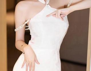 XIAOYU语画界 - 徐莉芝Booty泳装作品：不小心肩膀晒得有点疼