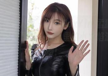 Xiuren秀人网 - 下载FoxYini孟狐狸的这张内衣原图，让你心里的小火焰滋滋冒烟！