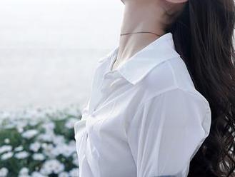 Xiuren秀人网 - Lingyu这身睡衣，美图让人想问：谁还需要闹钟？