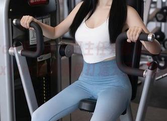 Xiuren秀人网 - 班主任只教功课，孟狐狸FoxYini教你如何打造无圣光的美图！