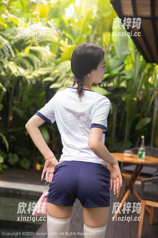 Xiuren秀人网 - 记录校园的蛋蛋宝精选，这绝不是你想象中的“乖乖”形象！