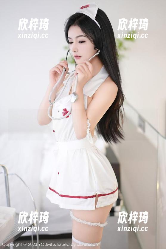 YouMi尤蜜荟 - 玥儿玥er的短裙写真：今天免费开放，但小心掉眼珠哦！