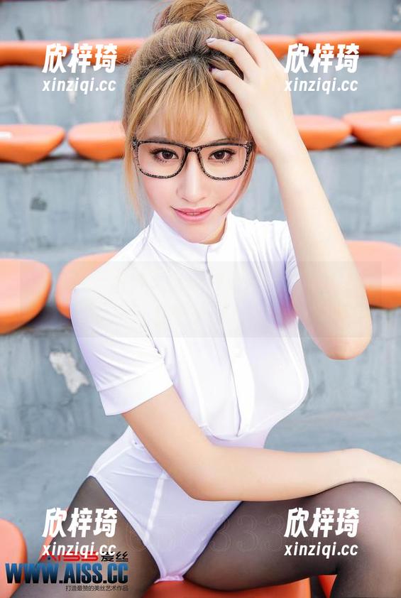 aiss - 一条裤子，两种美——索菲的裤里丝奇遇记！