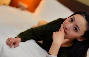 pans - 这个修女有点甜，蕾蕾的原图壁纸真让人想多看几眼