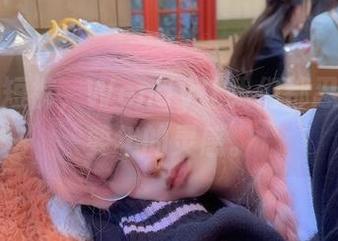 短裤啊短裤，Wendy让我们都忍不住想要年的灵感。