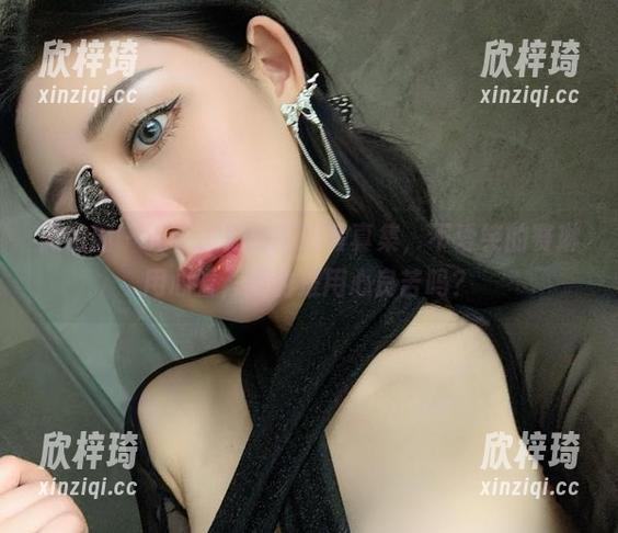 微密圈 - 无可挑剔的高清写真集，不爱笑的赛琳用心看，真的是用心良苦吗？