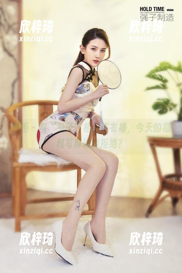 丽柜 - 与“兔子”相约连衣裙，今天的福利写真谁能拒绝？