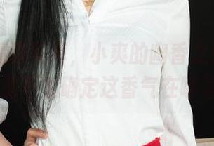丽柜 - 精选写真，小爽的幽香之旅，反正我是不太确定这香气在哪里...