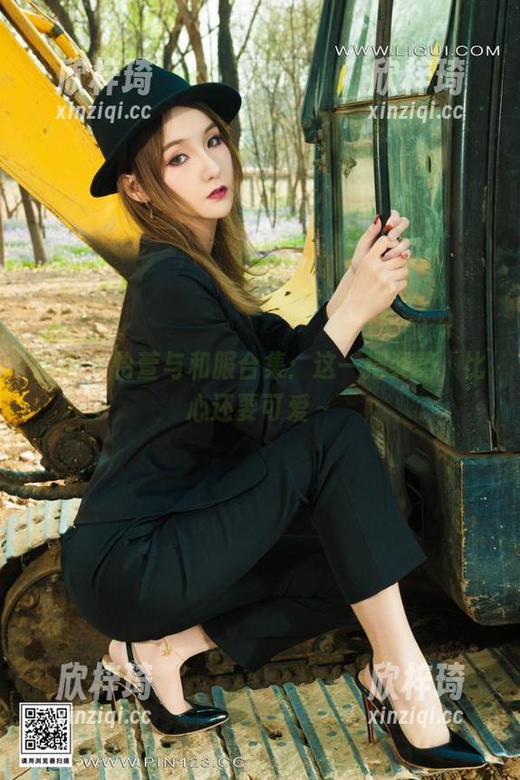 丽柜 - 怡萱与和服合集：这一摆姿势，比心还要可爱～