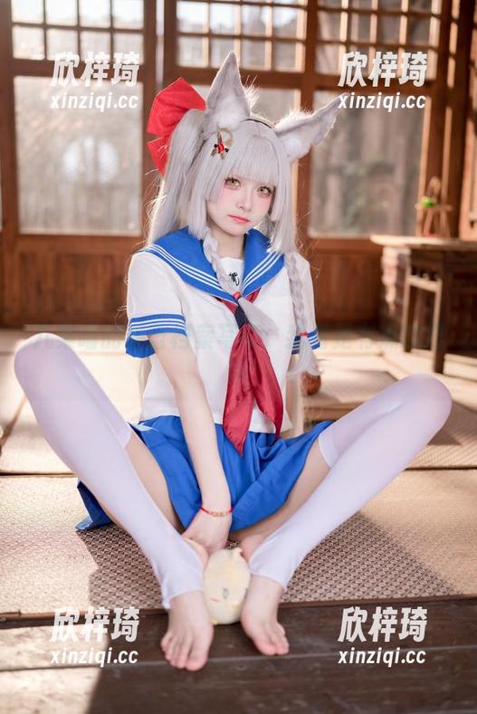 九柒喵 九柒喵的碧蓝档案写真:我看是有点意思哦