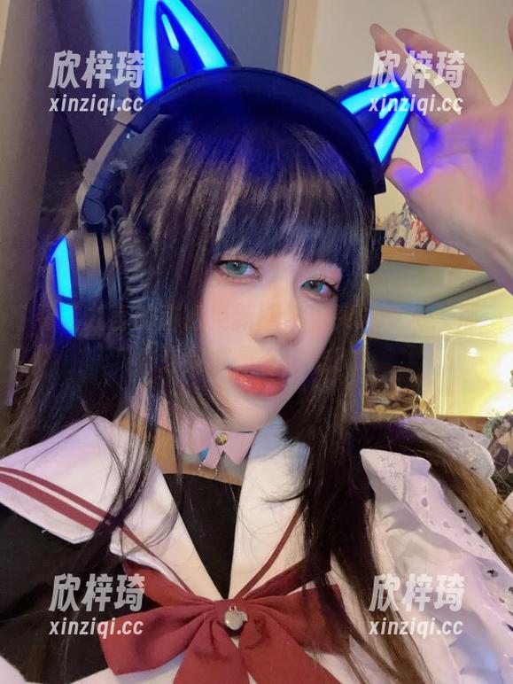 看了九言的甜心更新图集，突发奇想：那这到底是在甜谁？