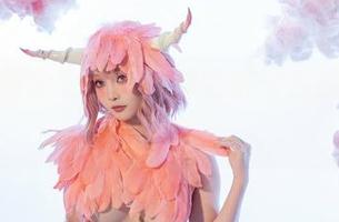 夏日美图分享，云溪溪奶桃又在搞事情，信不信？