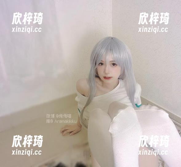 倦倦喵修女图集：一场对传统的微调戏