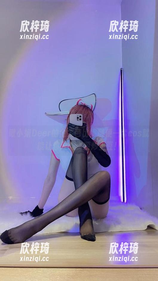 啾小妍Deer的金发芭比，随便一套cos就能让你狂吃资源炒土豆！