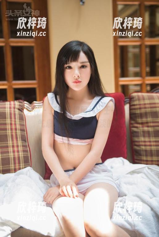 头条女神 - 打开这组图片，王一涵的夏日气息就是这么“淡淡的”