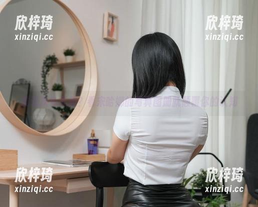 谁说灰色无趣？看宋哈娜的写真图册就颠覆你的认知