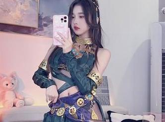 小小奶瓶儿的写真，白色蕾丝，我的天哪！