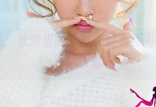 尤果网 - 泳池里的朱赢，贴心原图与壁纸，等你来瞅！