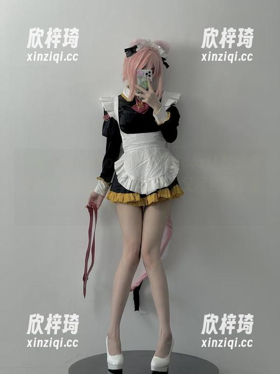 幼爱youmeko女友的这波cos让我想起来小时候的动漫，不知不觉又回到那个傻傻的年纪。