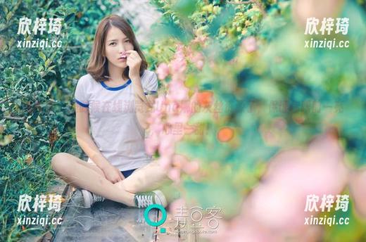 推女神 - 是时候在线浏览尤Una娜的灰丝资源了，保证你眼前一亮，心里一甜！