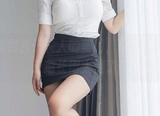 当我看到杏子夫人的美图,真的想说这白天鹅长得太值了!