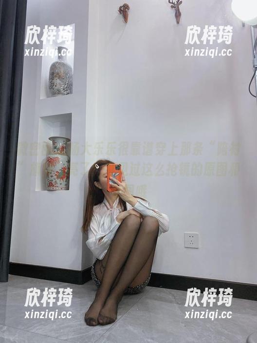 微密圈 - 杨大乐乐很靠谱穿上那条“陪衬”旗袍，亮了！没见过这么抢镜的原图和套图哦