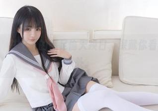 照片中，桜井宁宁的裸足偷天换日，深藏你看不到的每一处。