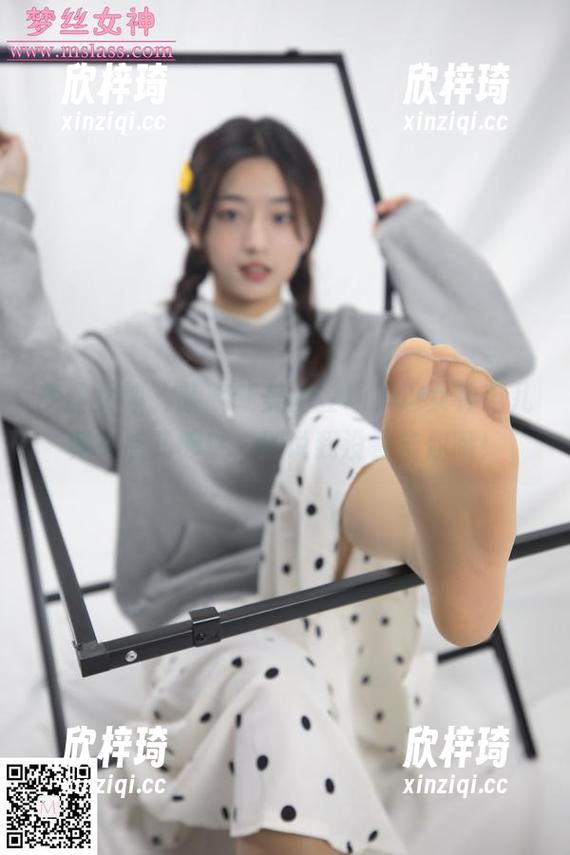 梦丝女神 - 晓晓新美图登场，这女神范儿真有点儿邪魅，别说我没警告你哦！