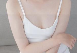 森萝财团 - 从绝望中美化：默陌的全套图集，白丝与湖边的奇葩碰撞