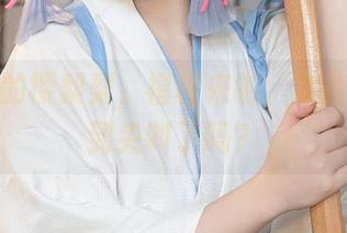 睡衣里的樱梨梨，福利来啦，准备好被萌到尖叫了吗？
