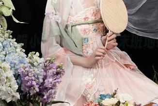 爆机少女喵小吉全套作品：末班地铁的午夜独白