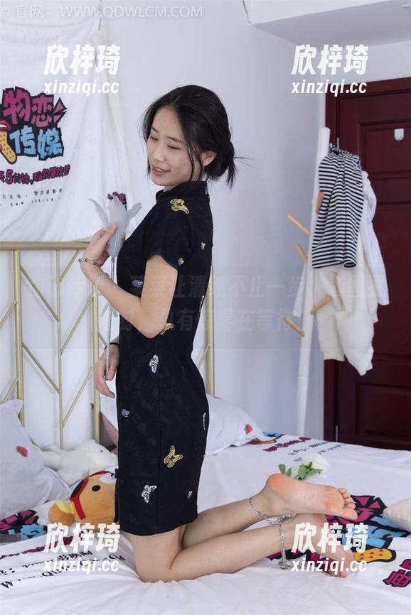 物恋传媒 - 菜菜让清纯不止一步，套图更新时，总有惊喜在等待！
