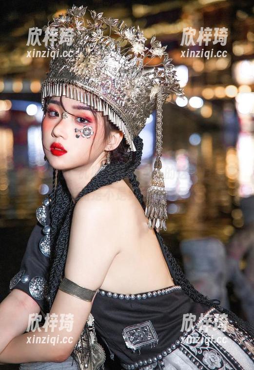 就问你们，瓦斯塔亚小龙虾的这张白色高清作品是不是要让人舔屏？