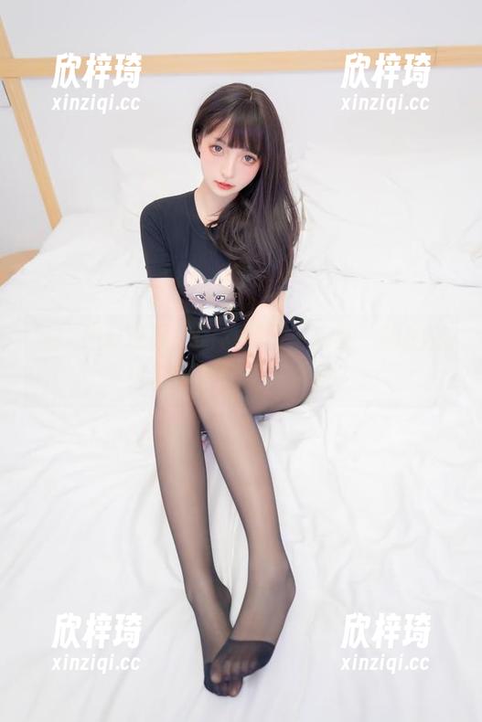 看！神乐坂真冬的最新日常套图，真的是日常吗还是另有玄机？