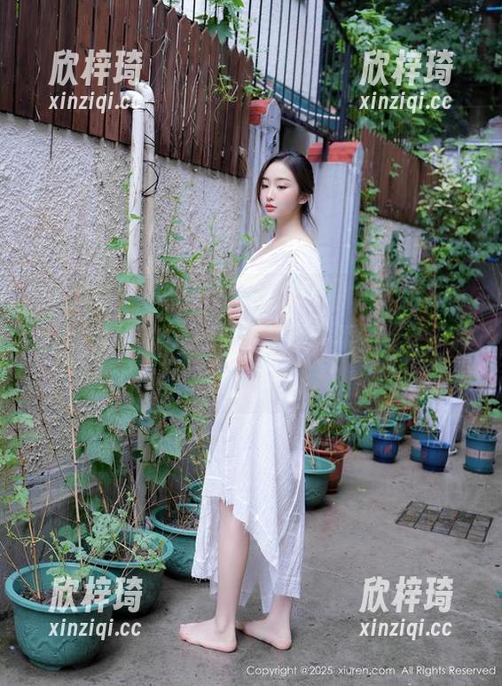 秀人网-安然anran 秀人网 - 安然anran的水手服套图,下载之前先忍不住想想,穿出来会不会引来“救生艇”?