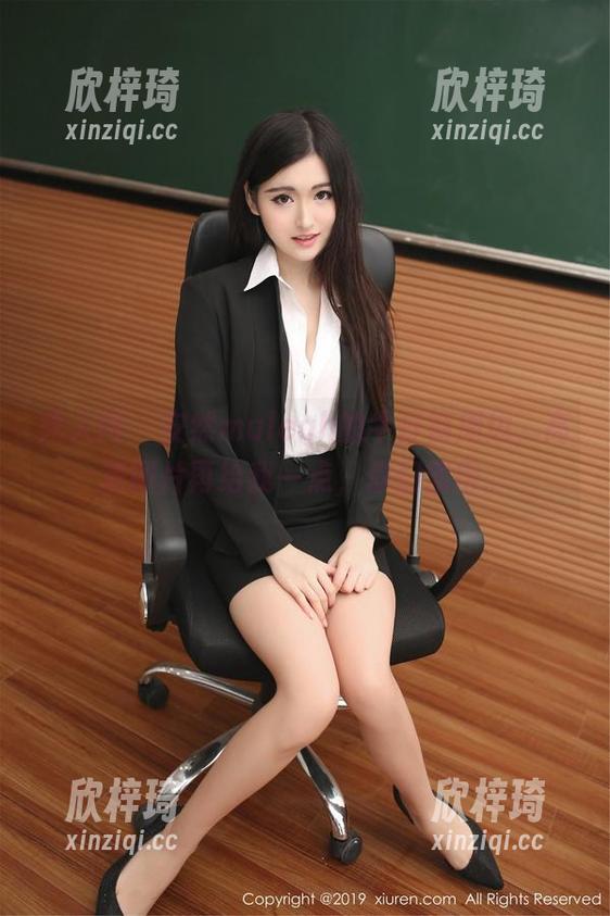 秀人网 - 安然maleah的牛仔裤周边，高清图片再给我一点，你们懂得。