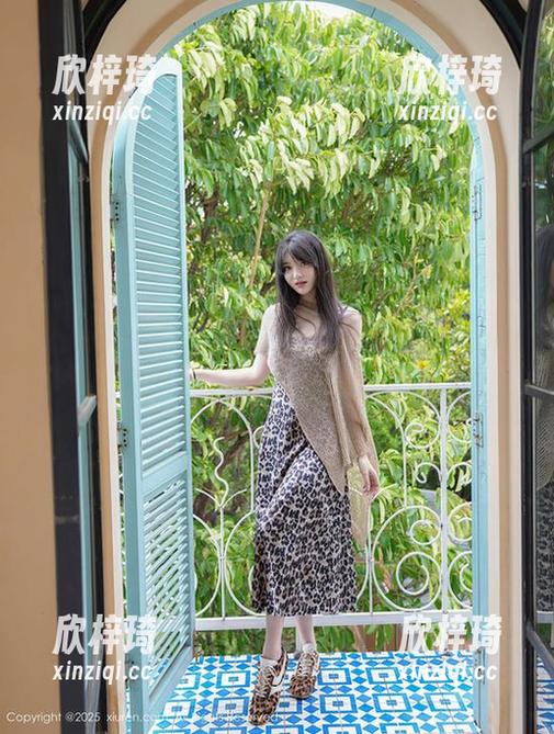 秀人网-杨紫嫣Cynthia 秀人网 - 黑白是个态度,杨紫嫣Cynthia让我们见识到了高清的神奇,绝不手滑!