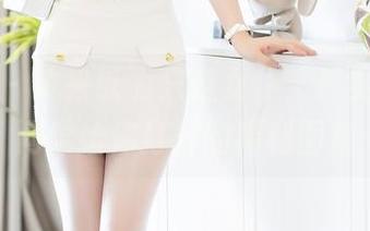 秀人网 - 本来以为只是女仆，其实是梦然同学给你打开的福利图集